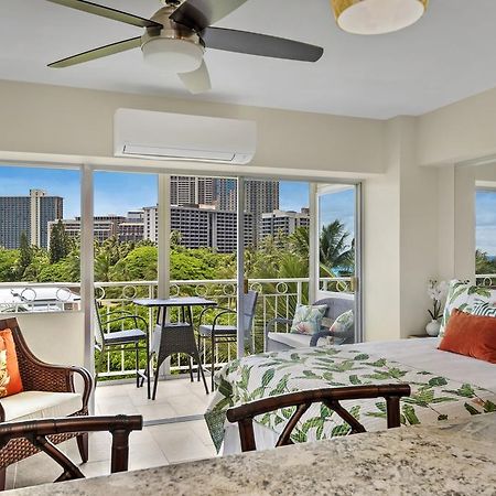 Waikiki Shore 515 Beachfront & Upgrade Appartement Honolulu Buitenkant foto