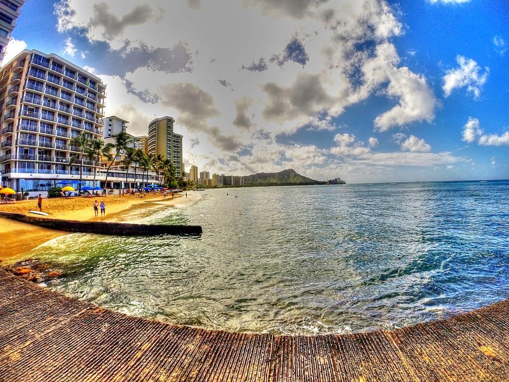 Waikiki Shore 515 Beachfront & Upgrade Appartement Honolulu Buitenkant foto