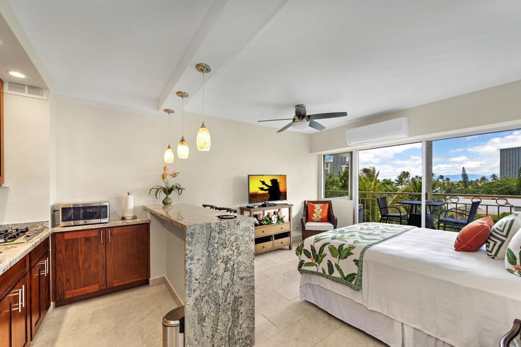 Waikiki Shore 515 Beachfront & Upgrade Appartement Honolulu Buitenkant foto